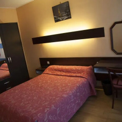 Hotel Des Pyrenees 2* Стандартный номер с двуспальной кроватью
