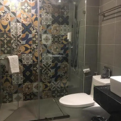 Hanoi Emerald Waters Hotel Trendy 3* Улучшенный номер с различными типами кроватей фото 6