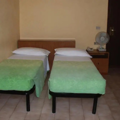 Hostel Verona Стандартный номер с 2 отдельными кроватями фото 3