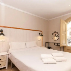 Апартаменты Charming Apartment In Barcelona Center Барселона комната для гостей фото 4