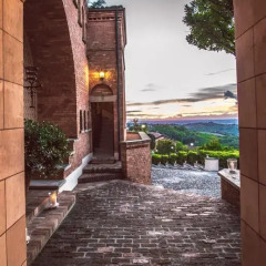Отель Castello Di Mornico Losana Морнико-Лозана фото 4