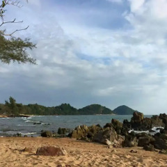 Отель Khung Wimarn Beach Home пляж