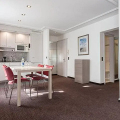 Апартаменты Ema House Serviced Apartments, Superior Standard, Unterstrass Цюрих в номере фото 2