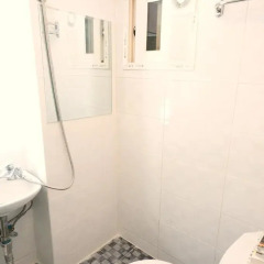 Отель Oneminute Guesthouse 2* Кровать в женском общем номере с двухъярусной кроватью фото 4