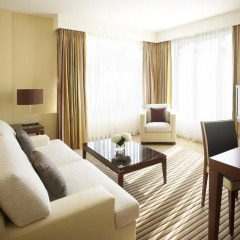 Отель Sheraton Zürich Neues Schloss Hotel Швейцария, Цюрих - отзывы, цены и фото номеров - забронировать отель Sheraton Zürich Neues Schloss Hotel онлайн комната для гостей фото 5