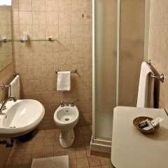 London Hotel 2* Стандартный номер с двуспальной кроватью
