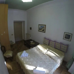 Отель Daffodil in Roma San Pietro Стандартный номер с двуспальной кроватью (общая ванная комната)