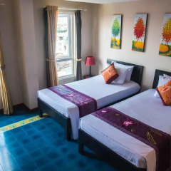 Отель Vietnam Backpacker Hostels - Downtown Номер Делюкс с различными типами кроватей