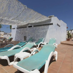 Отель Apartamentos Casa Maria бассейн
