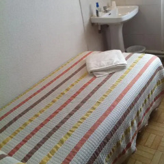 Отель Hostal Murcia Стандартный номер с различными типами кроватей (общая ванная комната) фото 12