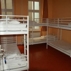 Happy Go Lucky Hotel + Hostel Кровать в общем номере фото 5