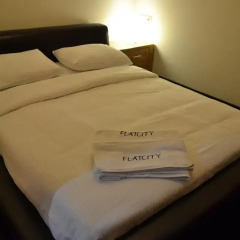 Отель Flatcity Brussels Center сейф в номере