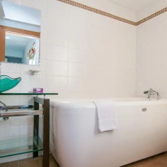 Отель Pebbles Boutique Aparthotel 3* Апартаменты с 2 отдельными кроватями фото 25