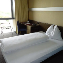 Hotel Ambassador 4* Стандартный номер с различными типами кроватей фото 5
