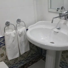 Отель Lisbon Downtown Inn ванная фото 2