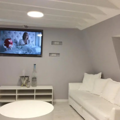 Bond Hotel комната для гостей