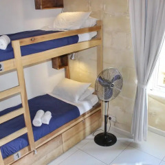 Two Pillows Boutique Hostel Кровать в общем номере фото 4
