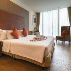 Отель On8 Sukhumvit Nana Bangkok By Compass Hospitality 3* Номер Премьер