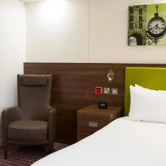 Отель Hampton by Hilton York комната для гостей фото 5