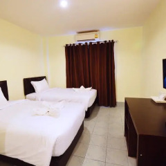 Paripas Express Hotel Patong 3* Стандартный номер с 2 отдельными кроватями фото 2