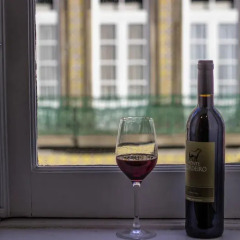 Апартаменты Casas do Porto - Ribeira Apartments гостиничный бар