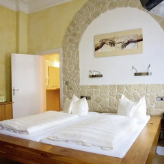 Hotel Deutsches Haus 3* Улучшенный номер с двуспальной кроватью фото 3