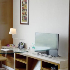 Crowne Plaza Hotel New Delhi Okhla удобства в номере фото 2