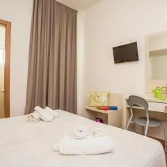 Hotel Butterfly 3* Стандартный номер с двуспальной кроватью фото 7