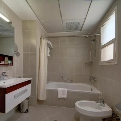 Rayan Hotel Corniche 2* Люкс повышенной комфортности с различными типами кроватей фото 9