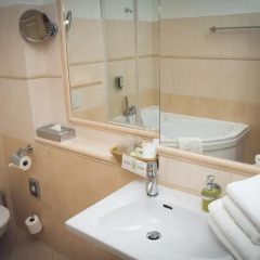 Unitas Hotel 4* Улучшенный номер с различными типами кроватей фото 6