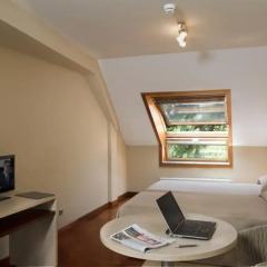 Отель Apartamentos Attica21 Portazgo комната для гостей