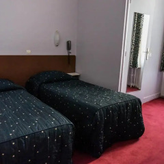 Отель Hôtel Exelmans 2* Стандартный номер с двуспальной кроватью фото 2