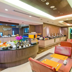 Отель Kingston Suites Bangkok питание фото 2