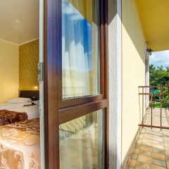 Гостиница Guest House Golden Kids Стандартный номер с различными типами кроватей фото 33