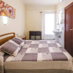 Отель Hostal Sans Номер с общей ванной комнатой с различными типами кроватей (общая ванная комната) фото 2