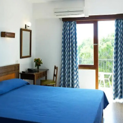 Отель Hostal Condemar комната для гостей фото 4