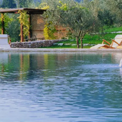Отель Villa della Genga Country Houses Сполето бассейн