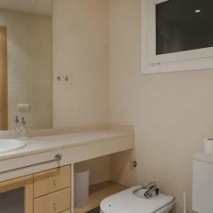 Отель Suites Barcelona Park Güell ванная