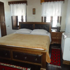 Hotel Klea Берат сейф в номере