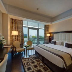 Copthorne Hotel Dubai 4* Улучшенный номер с различными типами кроватей