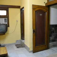 Отель Yes Please Guest House удобства в номере
