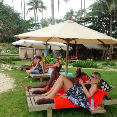 Отель Nautilus Right On The Beach Resort Ланта бассейн
