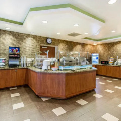 Отель Comfort Inn & Suites near Universal Orlando Resort питание