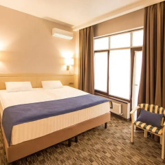 Гостиница Роза Ветров 4* Улучшенный номер двуспальная кровать фото 2