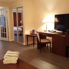 Отель Doubletree By Hilton Gatineau-Ottawa 4* Люкс повышенной комфортности