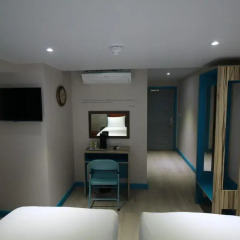Queens Hotel 3* Улучшенный номер с различными типами кроватей фото 8