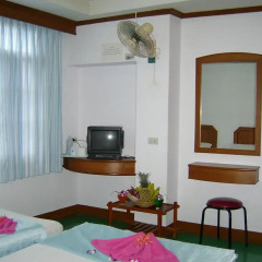 Grand Tower Hotel 2* Стандартный номер с 2 отдельными кроватями фото 4