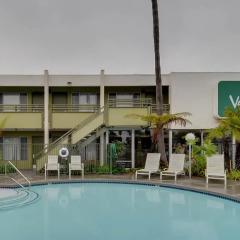 Отель Vagabond Inn San Diego Airport/Marina бассейн фото 2