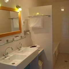 Rho Hotel 3* Люкс с различными типами кроватей фото 5