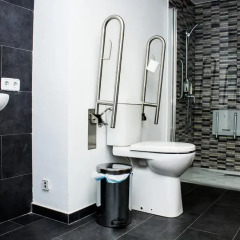 Отель Cool & Chic Hostel Испания, Оспиталет-де-Льобрегат - отзывы, цены и фото номеров - забронировать отель Cool & Chic Hostel онлайн ванная фото 2
